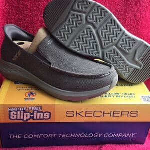Skechers Men's Loafers in Dark Gray